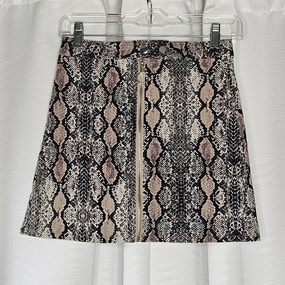 Altar'd State faux snakeskin mini skirt size small - Picture 1 of 8